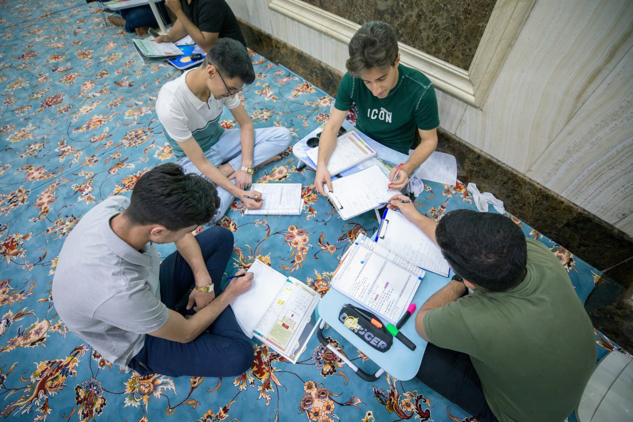 اروقة العتبة الحسينية ملاذ الطلبة في التهيؤ للامتحانات النهائية