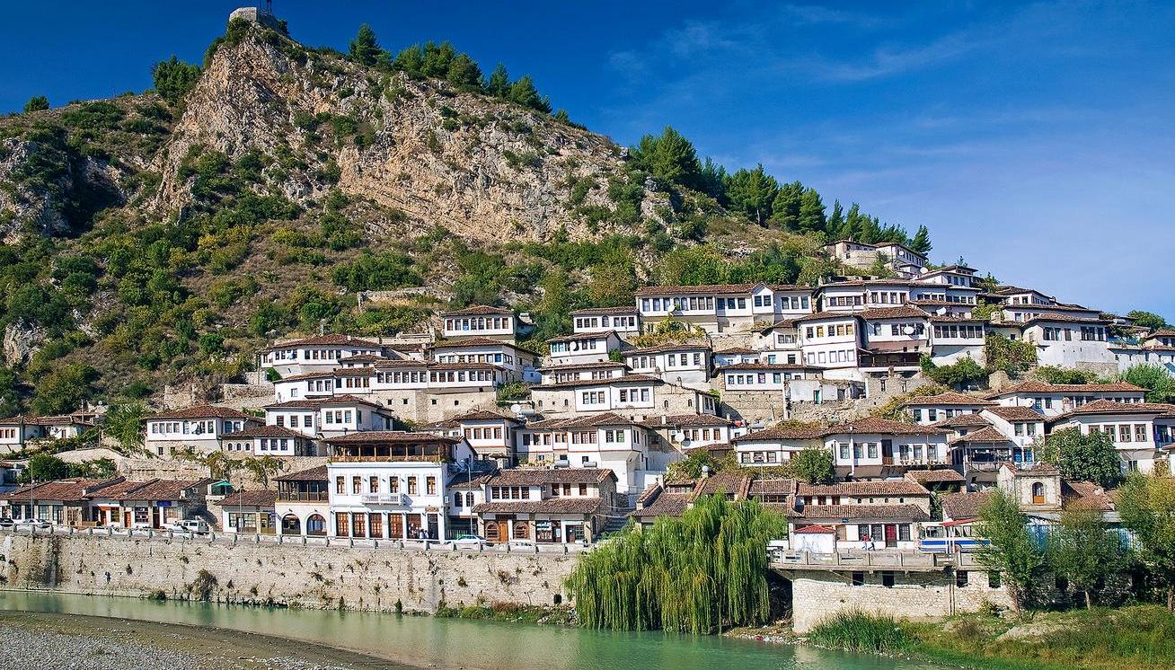 شهر«برات» آلبانی، نمونه‌ای نادر از شهری به سبک اسلامی در قلب اروپا