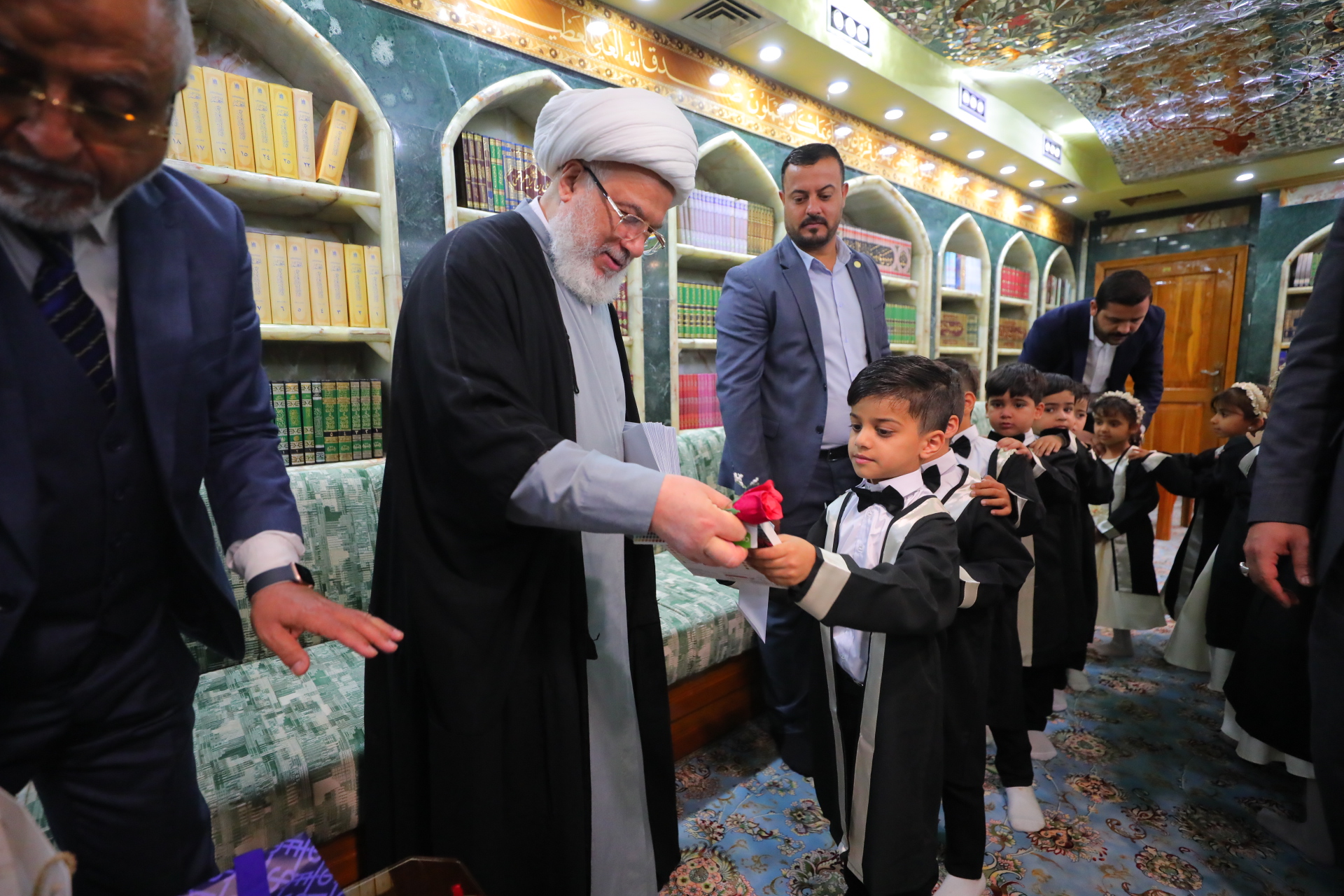 Dini Merceiyet'ten anaokulu eğitimini tamamlayan yetim çocuklara ödül