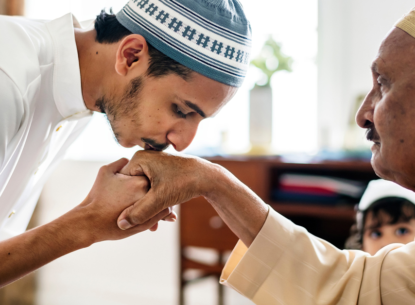 وَبِالْوَالِدَيْنِ إِحْسَانًا