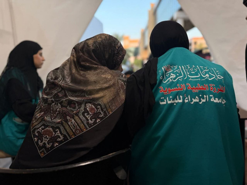 خدمات نوعية تقدمها طالبات جامعة الزهراء (عليها السلام) لزائرات الإمام الحسين (عليه السلام) في الأربعين