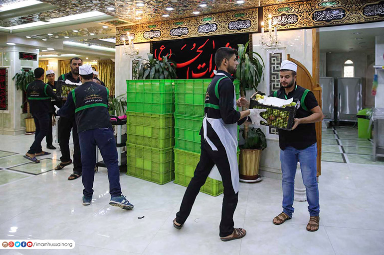 صور تشاهدها للمرة الأولى عن إعداد الطعام داخل مضيف الإمام الحسين 582ef4d3a32b48
