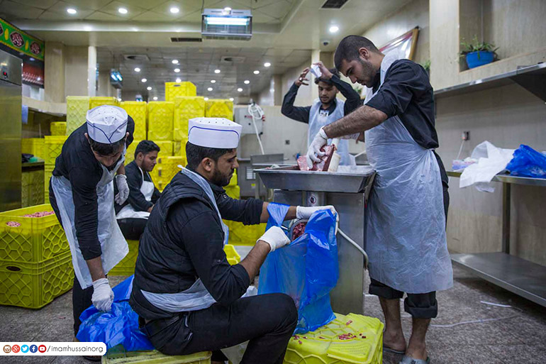 صور تشاهدها للمرة الأولى عن إعداد الطعام داخل مضيف الإمام الحسين 582ef4d3a46ef12
