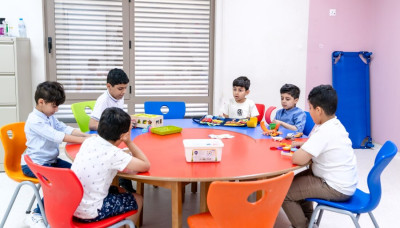 بالصور: عبر أكاديمية الثقلين للتوحد.. العتبة الحسينية تقدم رعاية متخصصة لعدد من أطفال البصرة بمعايير عالمية وبصمة إنسانية تعيد الأمل لقلوب الطفولة