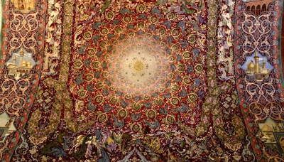 يبلغ عددها اكثر من (10) آلاف سجادة.. متحف الإمام الحسين (ع) يوثق فنون النسيج الإسلامي بأكبر مجموعة سجاد في العتبات المقدسة