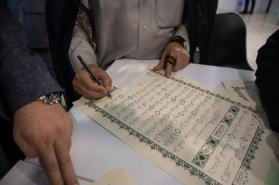 صباحات تحت حصار الشاشات: هل ضاعت بوصلة الإنجاز في فنجان القهوة؟