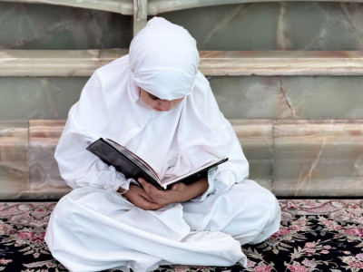 مَن أنت للإسلام؟ رحلةُ حبّ السيدة خديجة انموذجًا